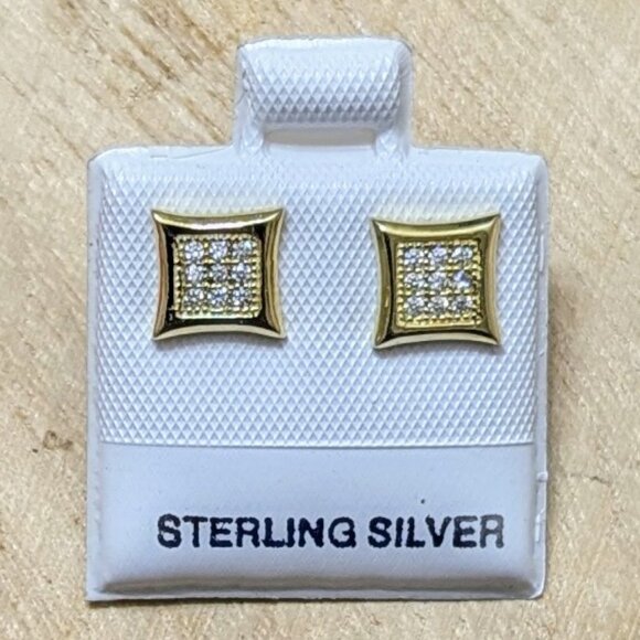 🆕.925 STERLING SILVER SQUARE KITE SHAPED MICO PAVE GOLD STUD EARRINGS - UNISEX - Picture 1 of 1